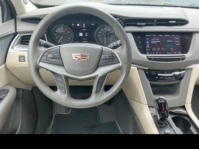 2025 Cadillac XT5 Premium Luxury