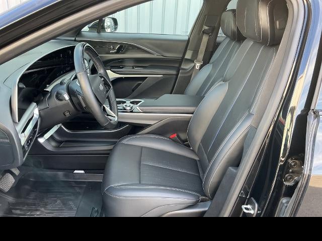 2024 Cadillac LYRIQ Luxury 2