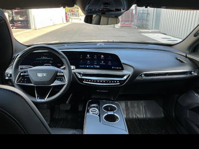 2024 Cadillac LYRIQ Luxury 2