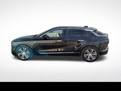 2024 Cadillac LYRIQ Luxury 2