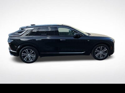 2024 Cadillac LYRIQ Luxury 2