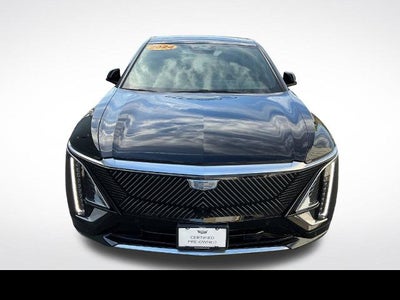 2024 Cadillac LYRIQ Luxury 2