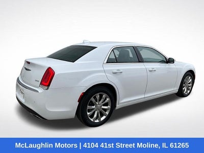 2021 Chrysler 300 Touring L