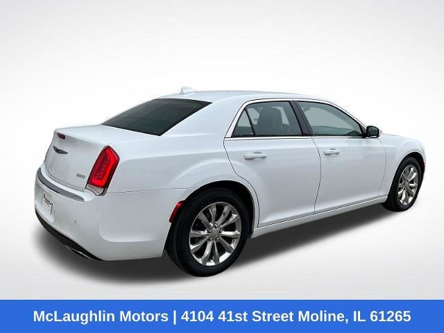 2021 Chrysler 300 Touring L
