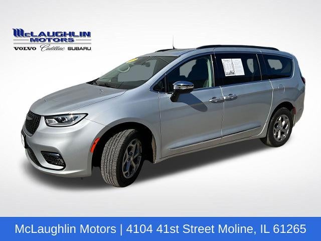 2023 Chrysler Pacifica Limited AWD's photo