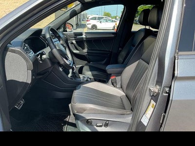 2022 Volkswagen Tiguan SE R-Line Black