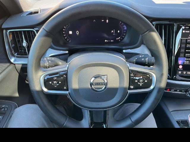 2024 Volvo S60 Plus Black Edition