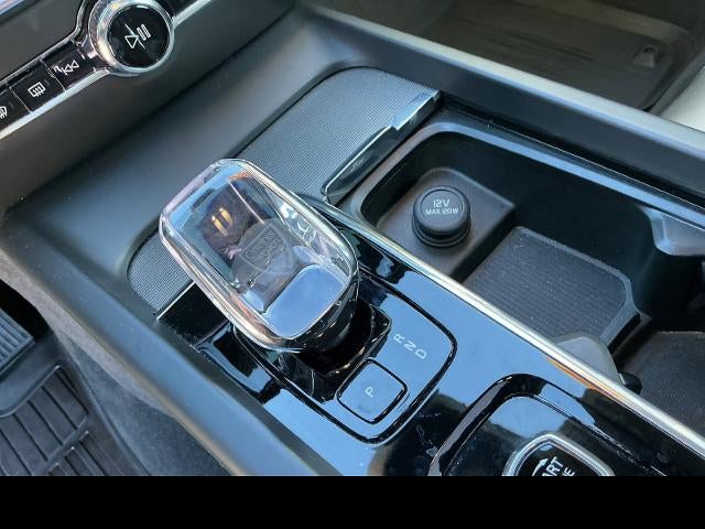 2024 Volvo S60 Plus Black Edition