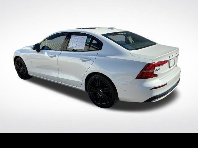 2024 Volvo S60 Plus Black Edition