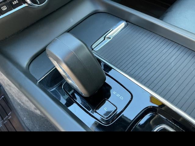 2024 Volvo S60 Core Dark Theme
