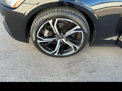2024 Volvo S60 Core Dark Theme