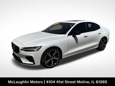 2024 Volvo S60 Plus Dark Theme