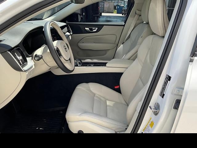 2024 Volvo S60 Plus Dark Theme
