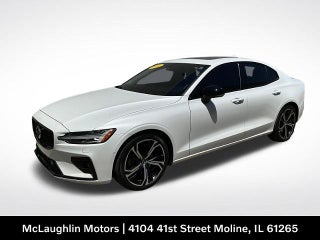 2024 Volvo S60 Plus Dark Theme