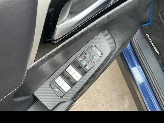 2024 Mitsubishi Outlander Plug-In Hybrid SE