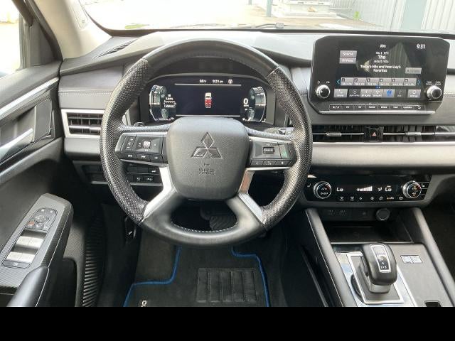 2024 Mitsubishi Outlander Plug-In Hybrid SE