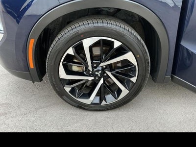 2024 Mitsubishi Outlander Plug-In Hybrid SE