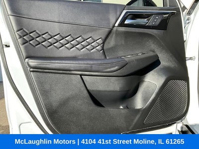 2025 Mitsubishi Outlander Plug-In Hybrid SEL