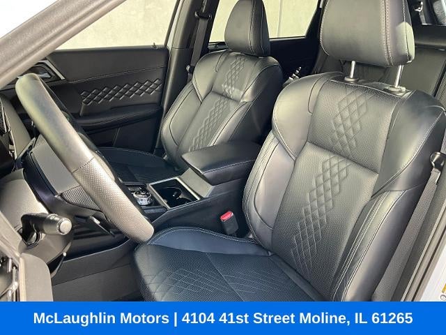 2025 Mitsubishi Outlander Plug-In Hybrid SEL