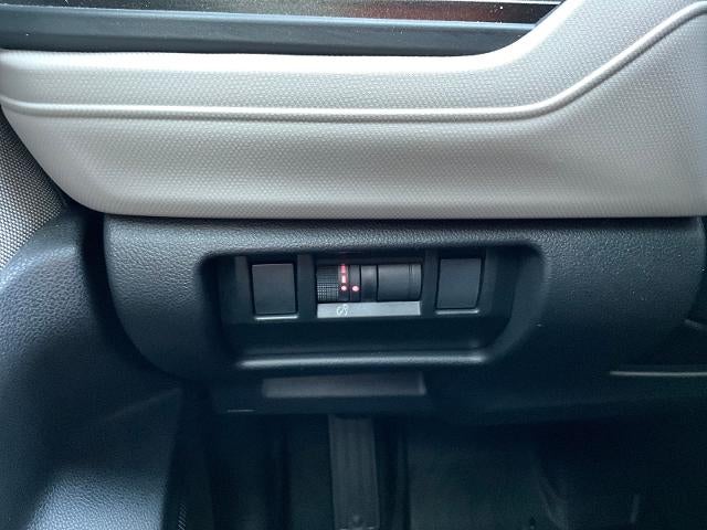 2025 Subaru Forester Base