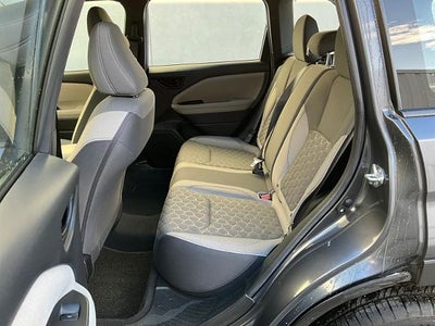 2025 Subaru Forester Base