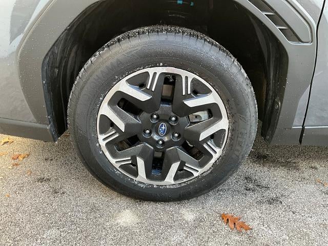 2025 Subaru Forester Base