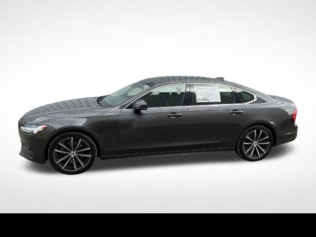 2022 Volvo S90 Momentum