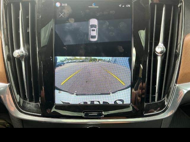 2022 Volvo S90 Momentum