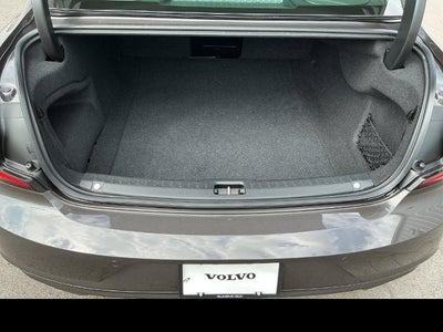 2022 Volvo S90 Momentum