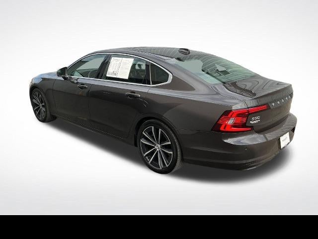 2022 Volvo S90 Momentum