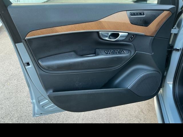 2024 Volvo XC90 Plus Bright Theme