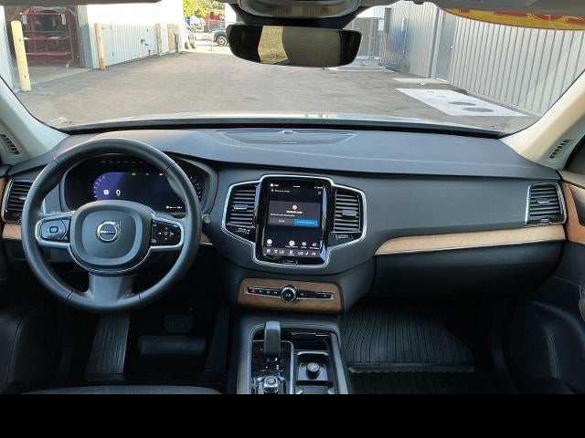 2024 Volvo XC90 Plus Bright Theme