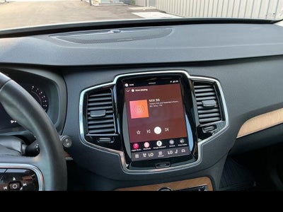 2024 Volvo XC90 Plus Bright Theme