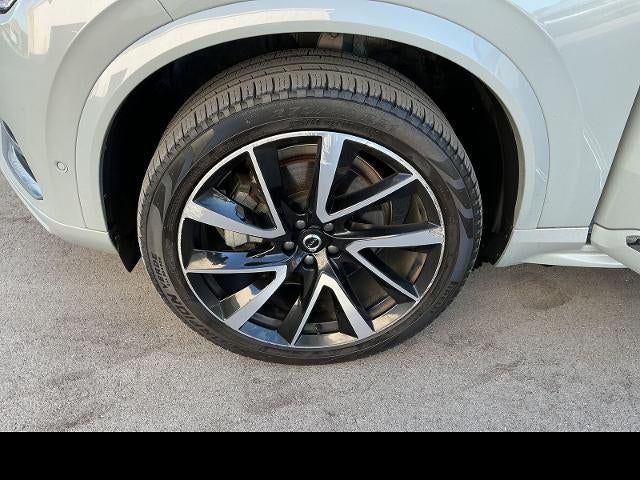 2024 Volvo XC90 Plus Bright Theme