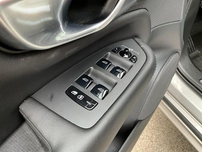 2024 Volvo XC90 Core Bright Theme