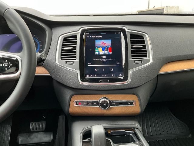 2024 Volvo XC90 Core Bright Theme