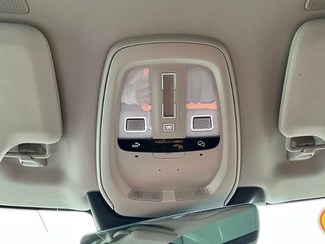 2024 Volvo XC90 Core Bright Theme