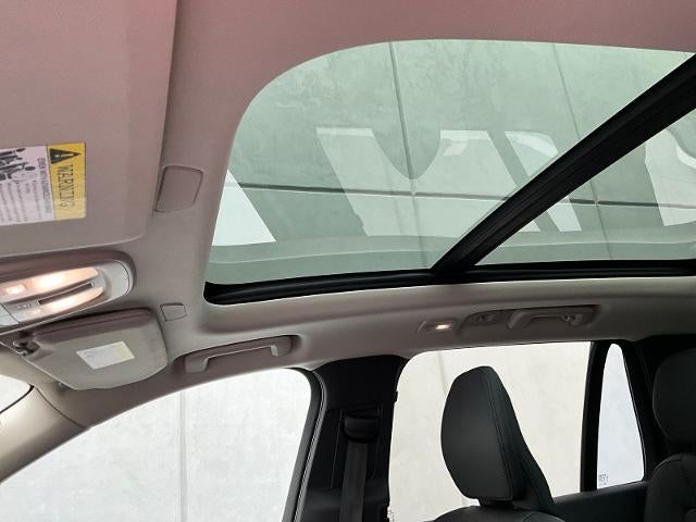 2024 Volvo XC90 Core Bright Theme