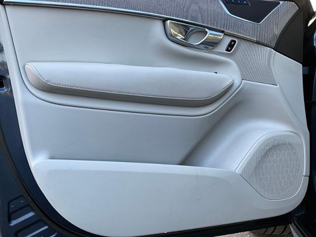 2023 Volvo XC90 Plus