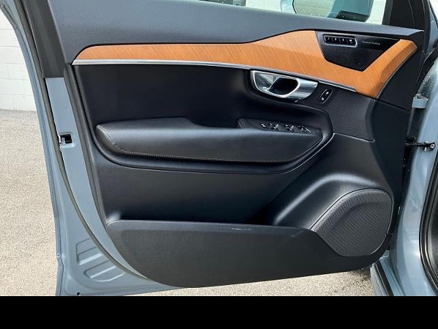 2023 Volvo XC90 Plus