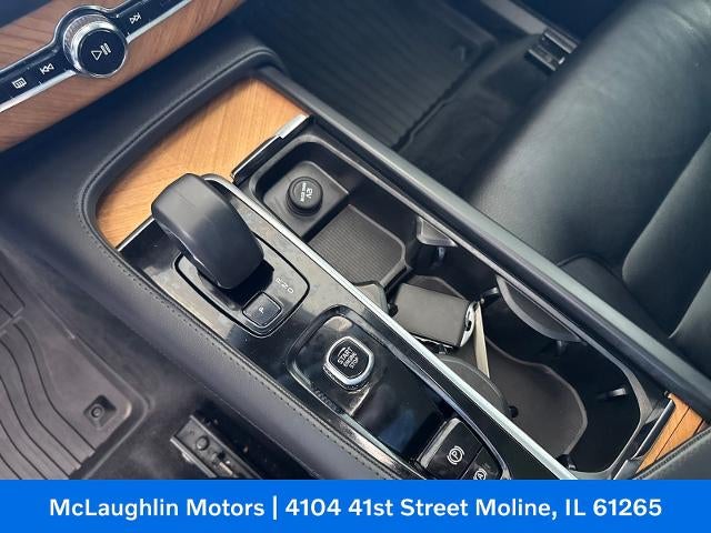 2023 Volvo XC90 Plus