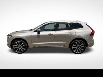2023 Volvo XC60 Ultimate Bright Theme
