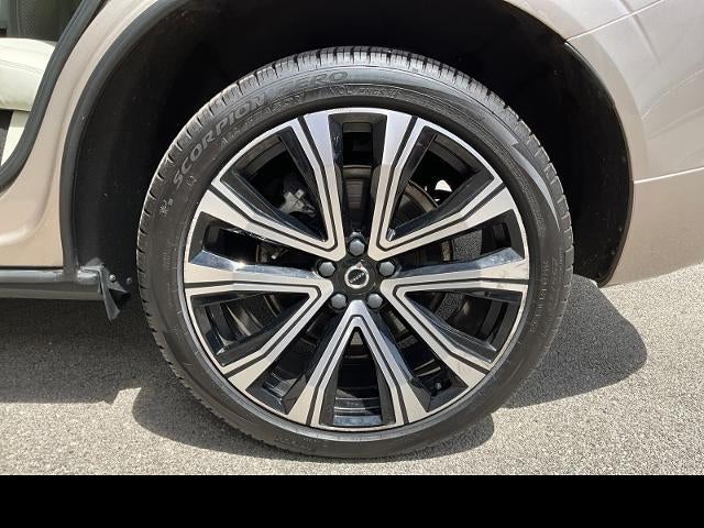 2023 Volvo XC60 Ultimate Bright Theme