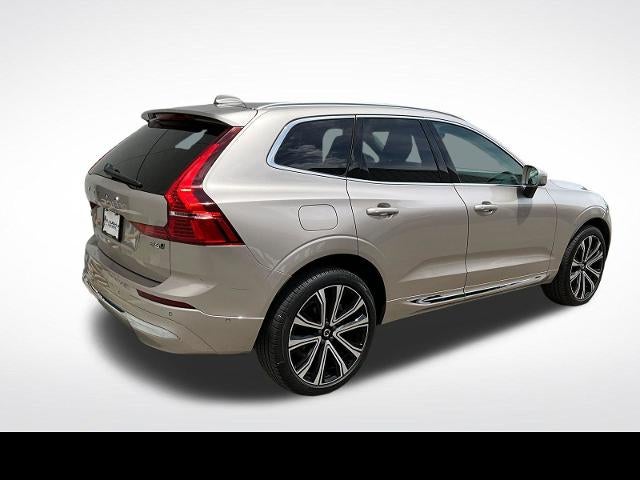 2023 Volvo XC60 Ultimate Bright Theme
