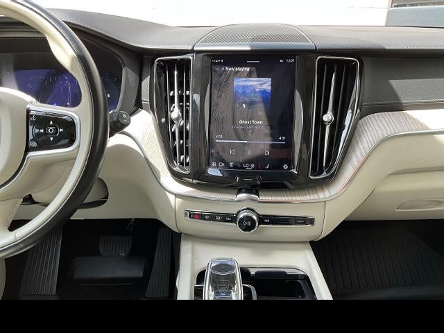 2023 Volvo XC60 Ultimate Bright Theme