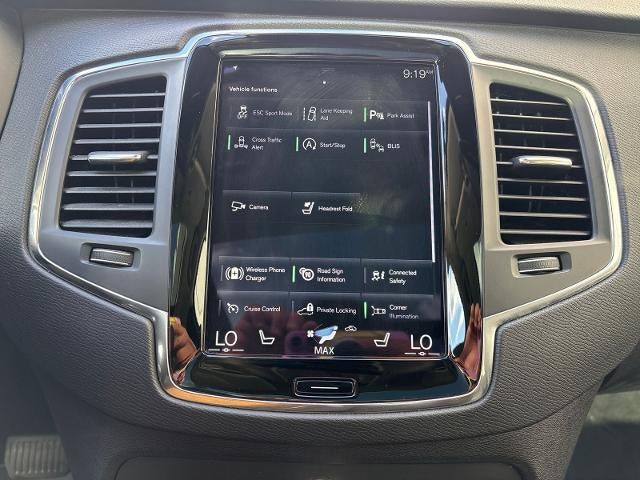 2021 Volvo XC90 Momentum