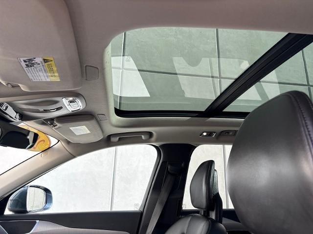 2021 Volvo XC90 Momentum