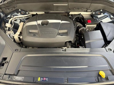 2021 Volvo XC90 Momentum