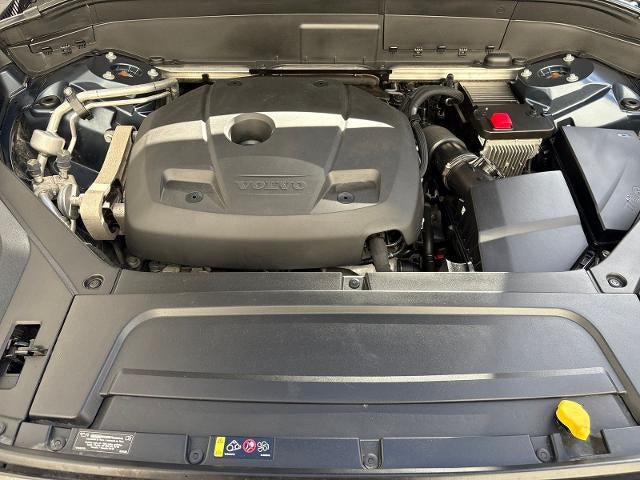 2021 Volvo XC90 Momentum