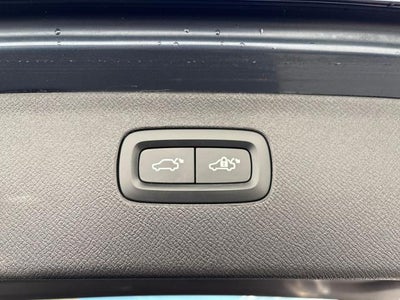 2021 Volvo XC90 Momentum